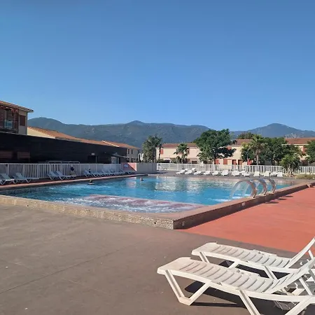 Cocon Avec Jardin Privatif, Piscine & Parking A Apartment